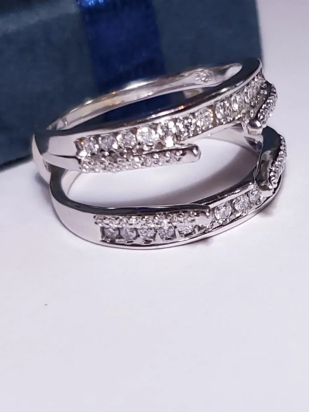 Estate .50ctw Natural Diamond Channel &raised 14Kt WG Engagement Ring Guard24982